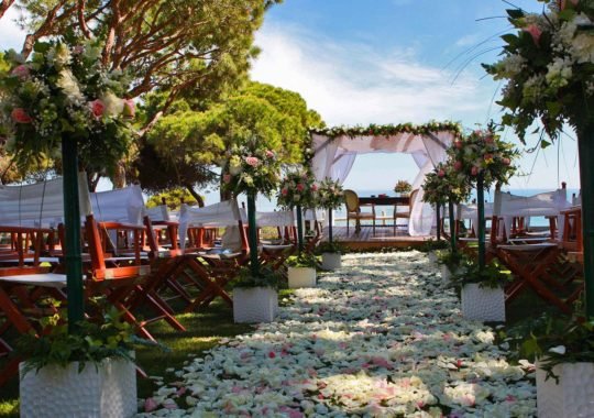 Creative Ideas Making Your Garden Wedding Memorable