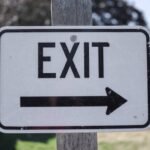 How to Choose the Right Sign Maker for Your Business Needs?