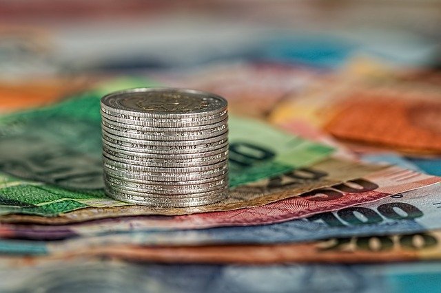 Differences Between Micro And Macro Economics Simplified