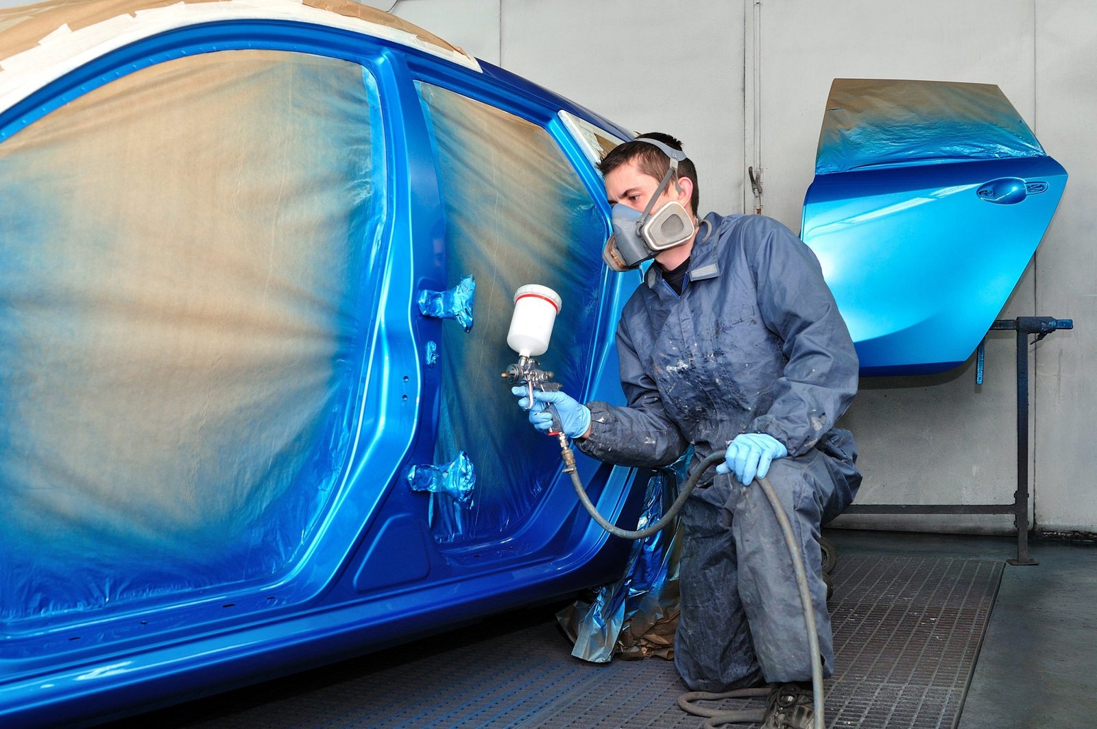 Make Your Car Ravishing By Applying The Best Car Paint