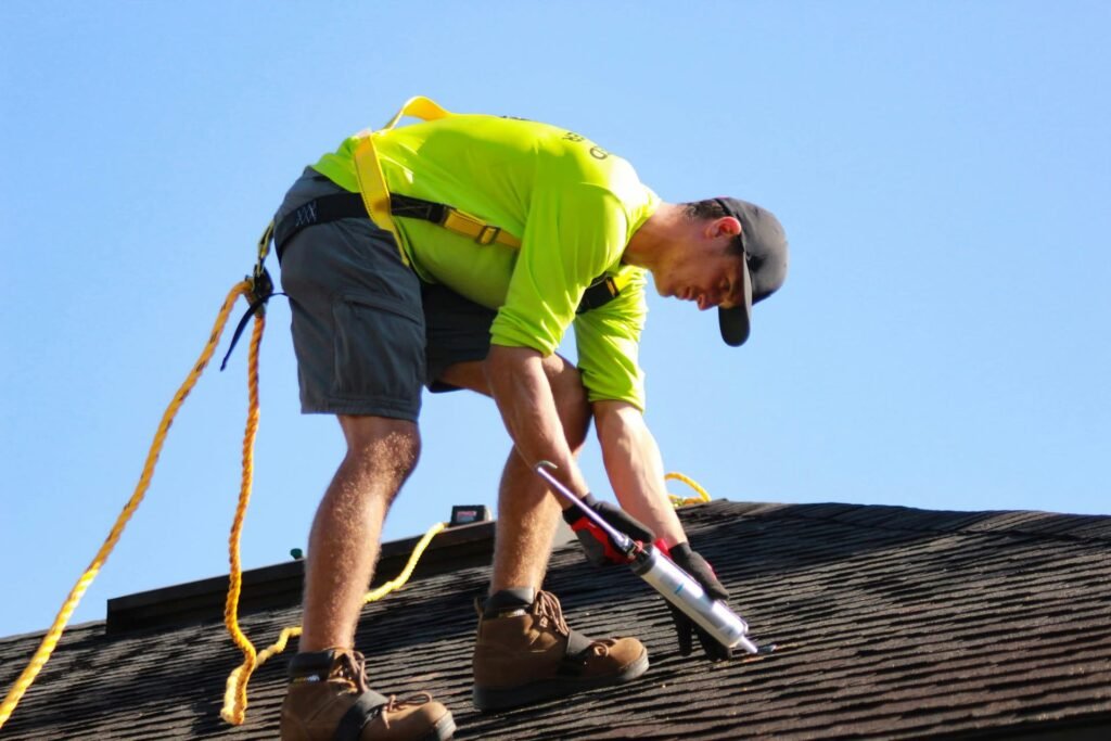 How Local Experts Improve Roof Performance Through Advanced Techniques